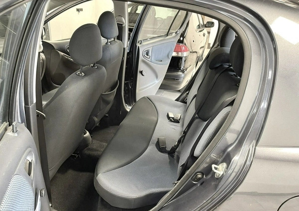 Toyota Yaris cena 14200 przebieg: 175000, rok produkcji 2005 z Koziegłowy małe 232